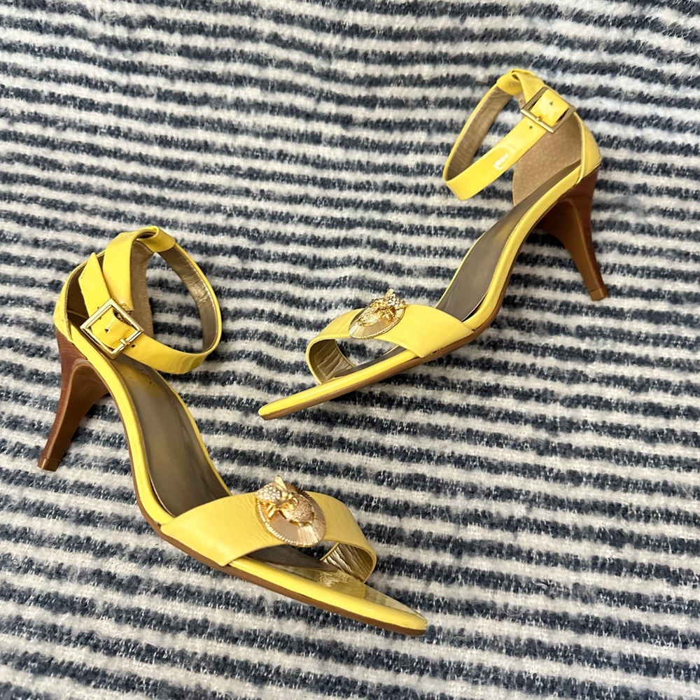 Talbots Yellow Ankle-Strap Flower Detail Sandals - Picture 5 of 10